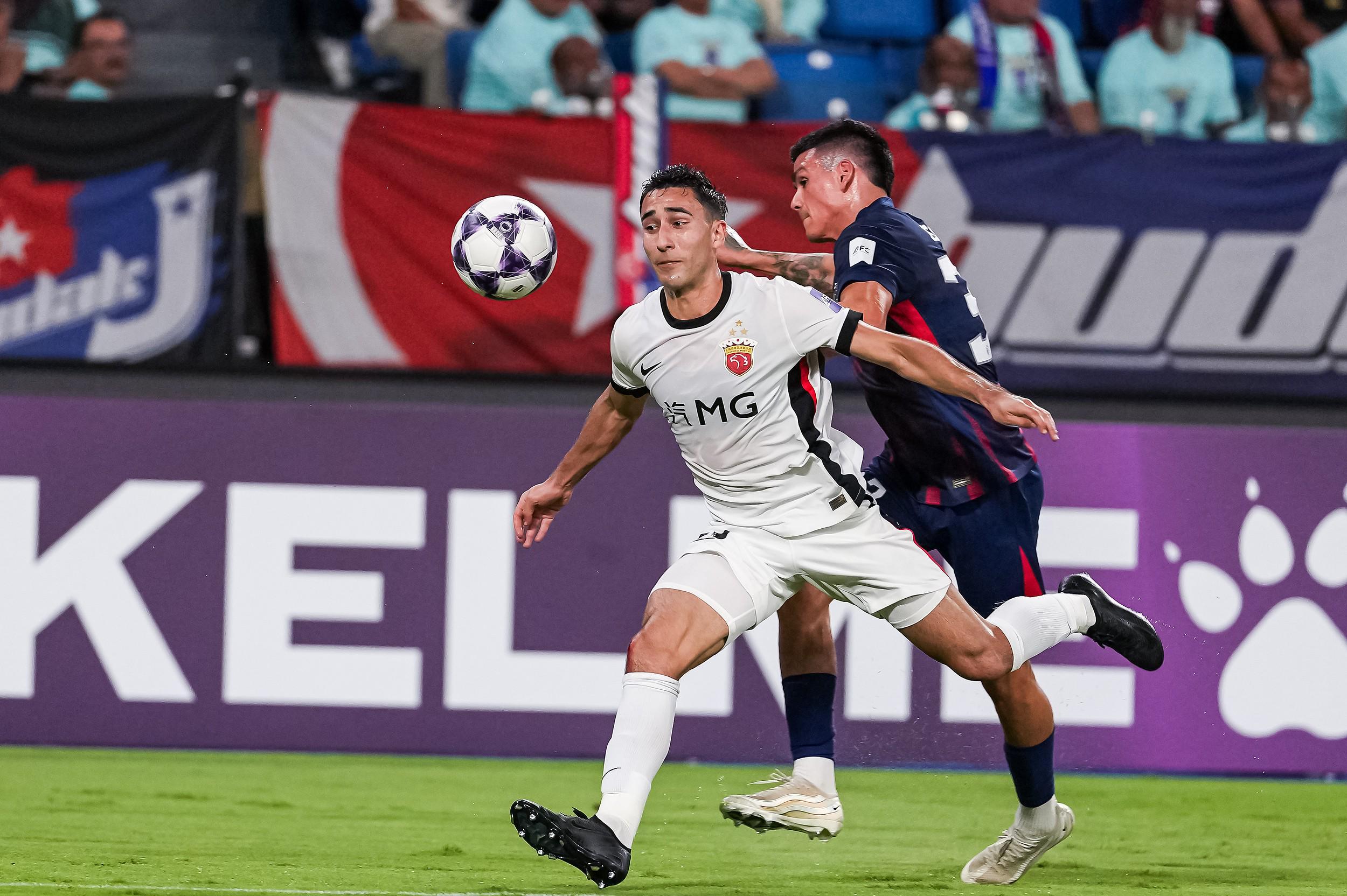 官方：海港后卫亚历斯祖加盟成都蓉城